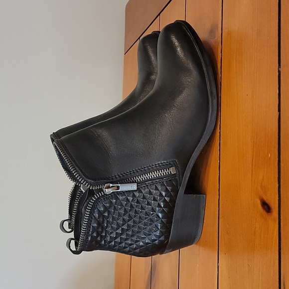 Lucky Brand Shoes - 🥳SALE! Lucky Brand Ankle Boots